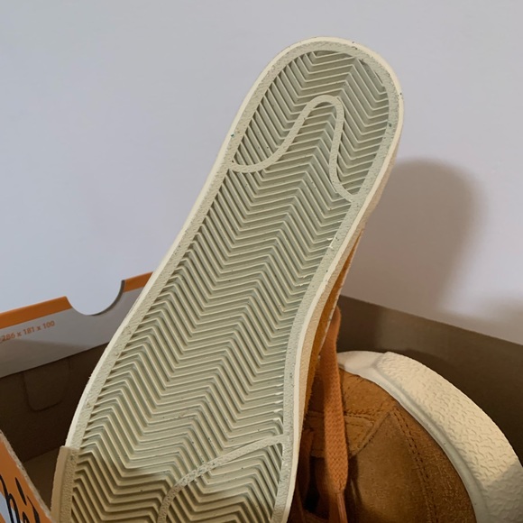 New in box! Nike women blazer low 77 sneaker - Picture 7 of 8